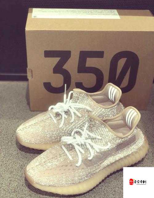 yeezy350v2 亚洲配色：展现独特魅力与时尚风格的经典鞋款